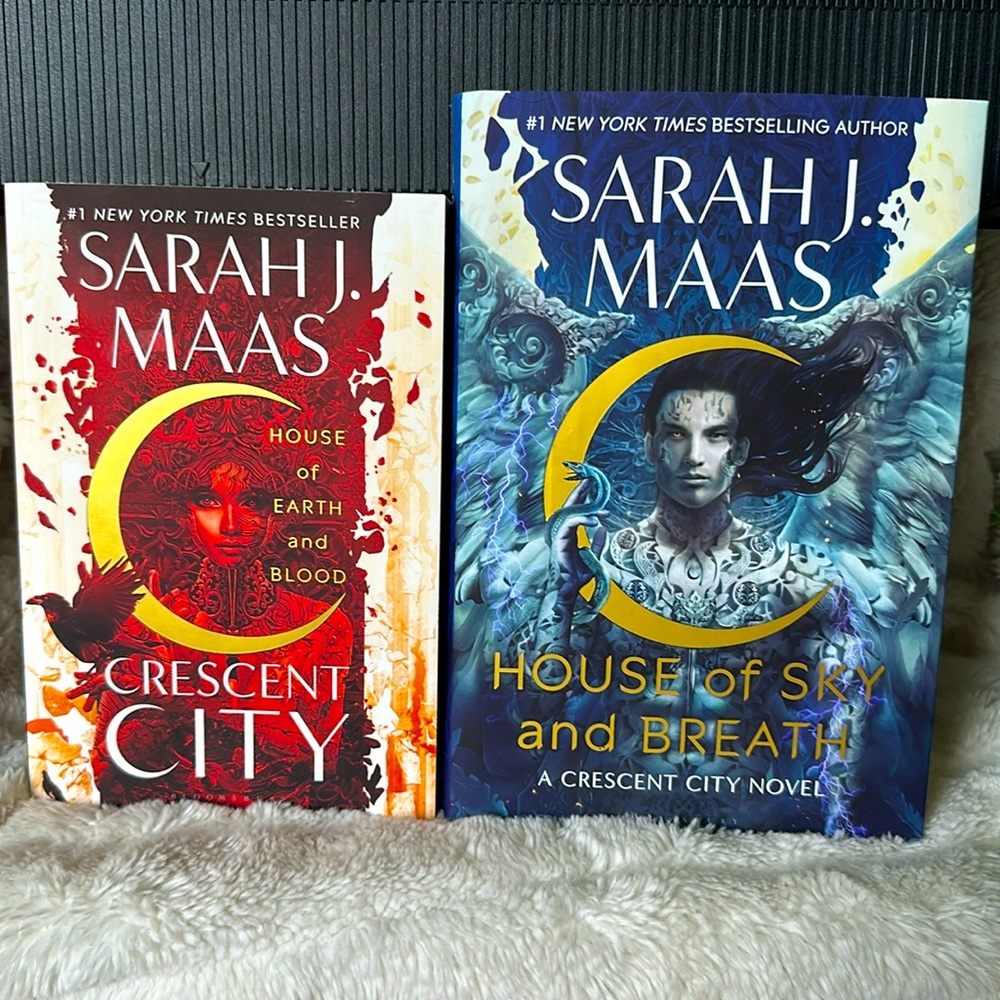 Crescent City and House of Sky and Breath Sarah J. Maas books.